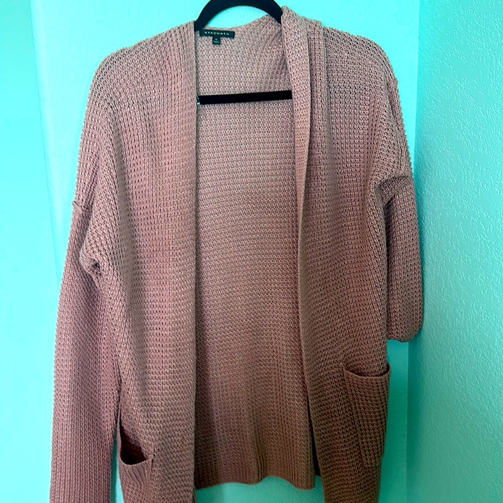 Mauve Soft Knit cardigan in great condition. Super cute light pink